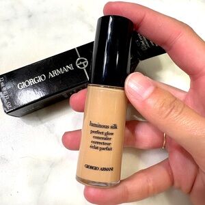 Giorgio Armani Luminous Silk Perfect Glow Concealer